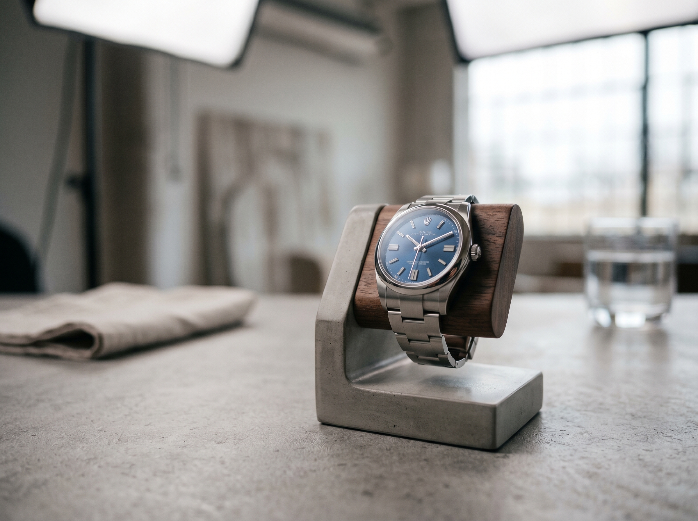 Professional_commercial_product_photography_inside_202606231139 (1)